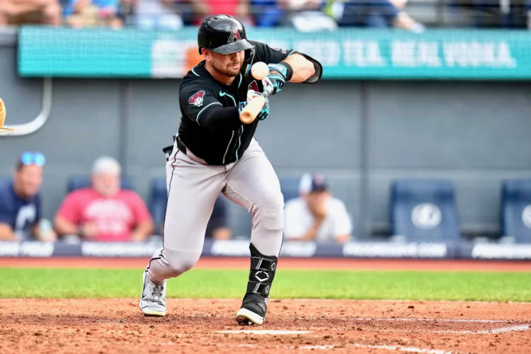 Guardians miffed over bunt in perfect game bid